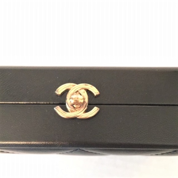 CHANEL Black Lambskin Evening Handbag, Authentic - Picture 4 of 8